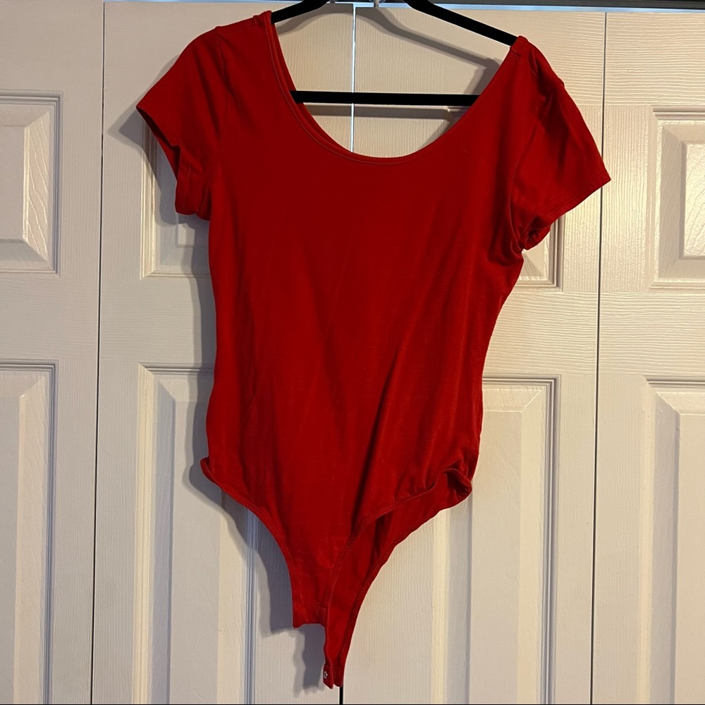 Short sleeve red body suit